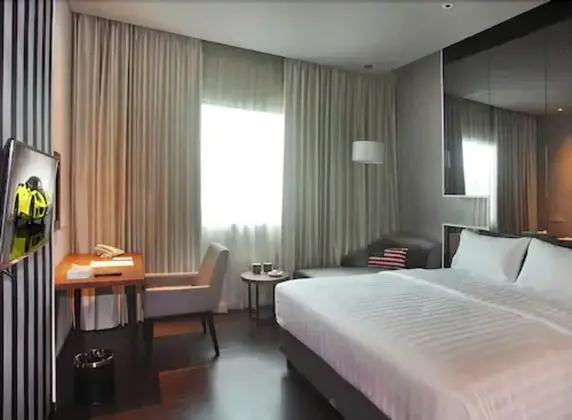 Superior Couple Smoking