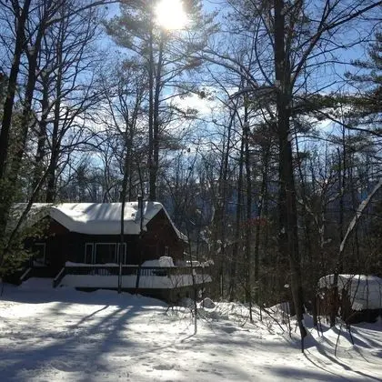 Ev, Birden Çok Yatak (Cabin at Sleepy Creek - Charming Cabi)