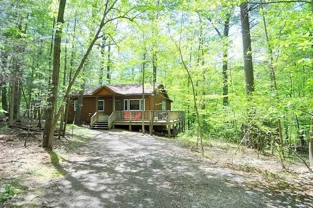 Ev, Birden Çok Yatak (Cabin at Sleepy Creek - Charming Cabi)