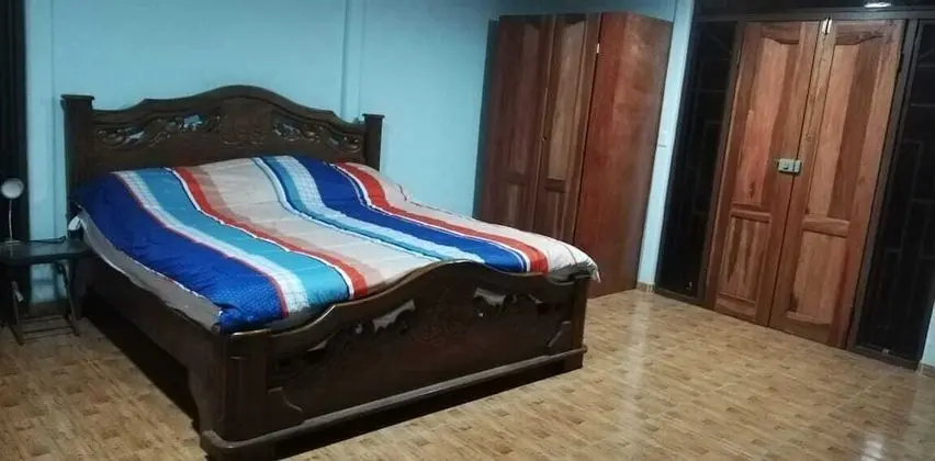 Comfort Kulübe, 1 En Büyük (King) Boy Yatak