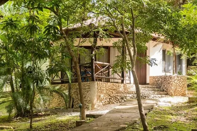 Basic Oda, 1 Yatak Odası, Özel Banyo, Bahçe Manzaralı