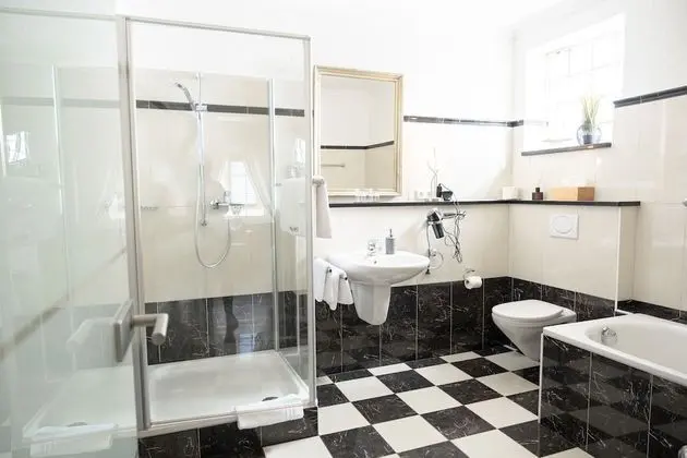Deluxe Tek Büyük Yataklı Oda, Özel Banyo, Şehir Manzaralı (Doppelzimmer)