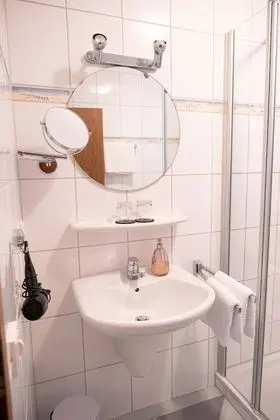 Deluxe Tek Büyük Yataklı Oda, Özel Banyo, Şehir Manzaralı (Doppelzimmer)