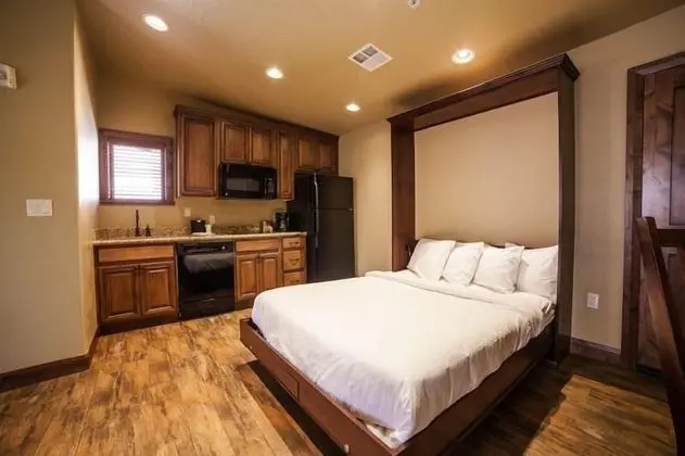 Classic Suite with Wall Bed
