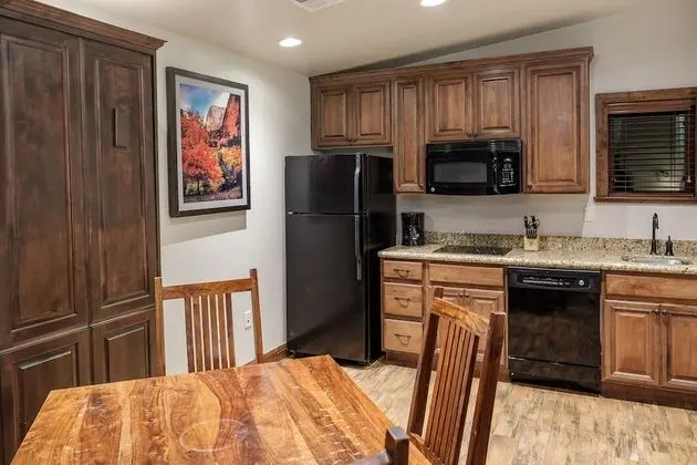 Classic Suite with Wall Bed