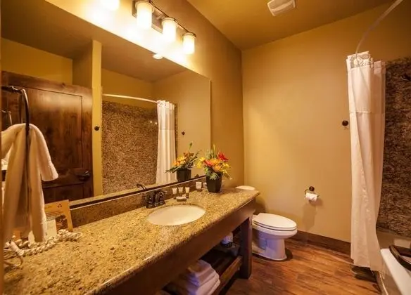 Hillside Classic Suite