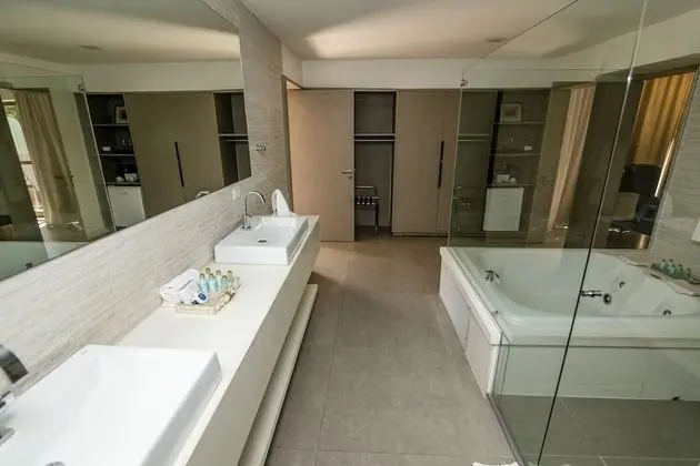 Suite Presidencial com Varanda Lateral e Jacuzzi