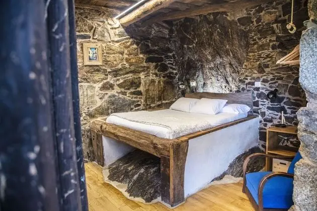 Tek Büyük Yataklı Oda (Treixadura)