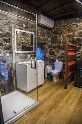 Tek Büyük Yataklı Oda (Treixadura)