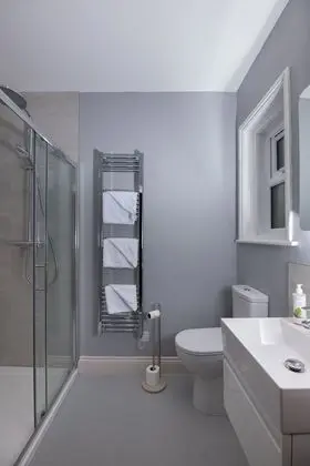Premium Tek Büyük Yataklı Oda