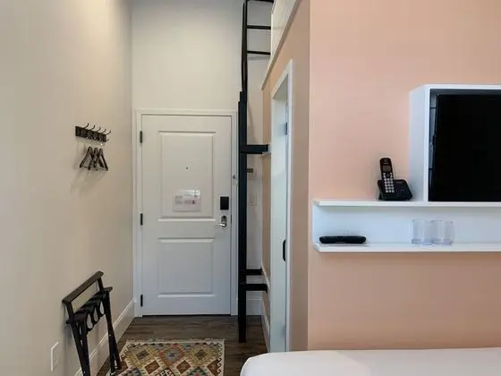 Standard Oda (King Quarters with Full Loft)