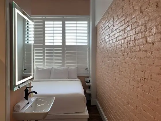 Standard Oda (King Quarters with Twin Loft)