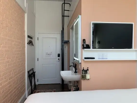 Standard Oda (King Quarters with Twin Loft)