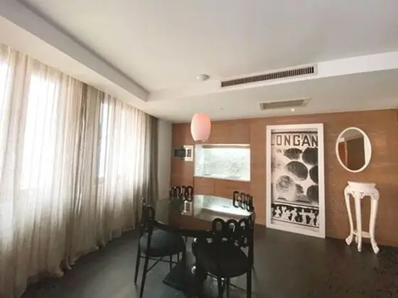 Executive Süit, 1 En Büyük (King) Boy Yatak, Business Dinlenme Salonu Kullanımı, Köşe