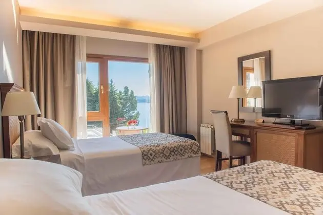 Standard Tek Büyük Yataklı Oda, 2 Tek Kişilik Yatak, Kısmi Göl Manzaralı