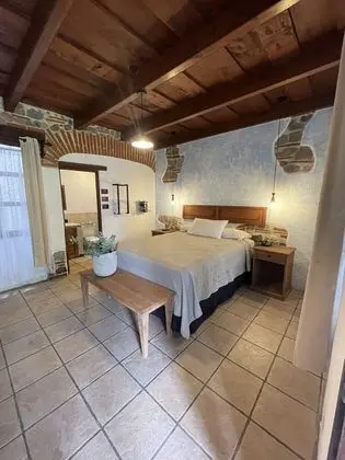 Oda, 1 Büyük (Queen) Boy Yatak