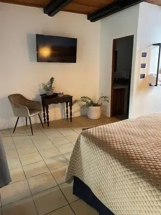 Oda, 1 Büyük (Queen) Boy Yatak