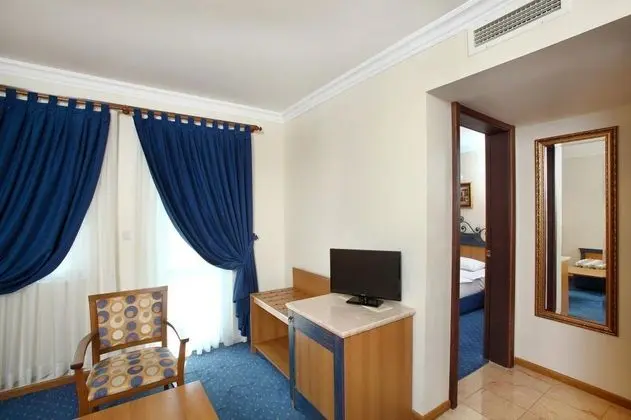 https://images.odamax.com/img/1024x768/odamax/image/upload/l8sa3b8h99yzlos3pshc.jpg