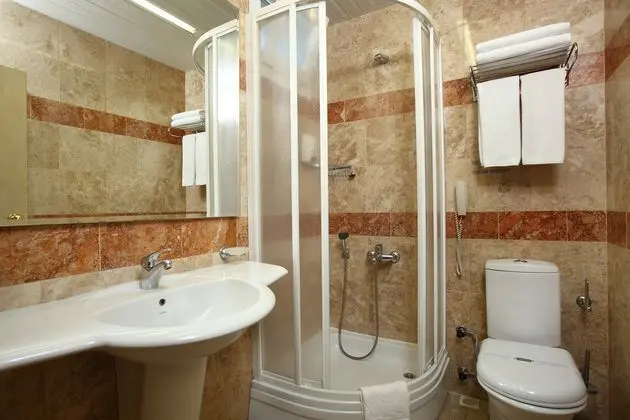 https://images.etstur.com/imgproxy/resize/2560x1440/files/images/hotelImages/etsrooms/425/Club_Cactus_Fleur_Beach_20250214095931_4.jpg