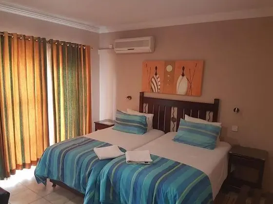 İki Ayrı Yataklı Oda, Bahçe Manzaralı