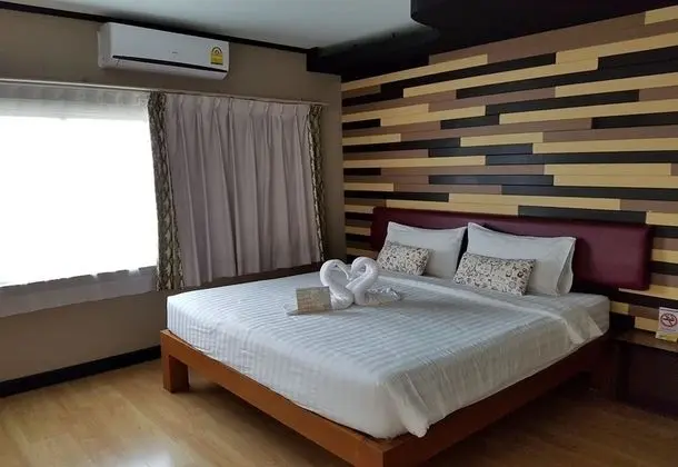 VIP Corner Room