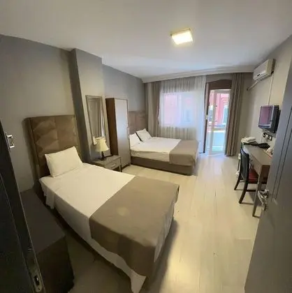 Family Tek Büyük veya İki Ayrı Yataklı Oda