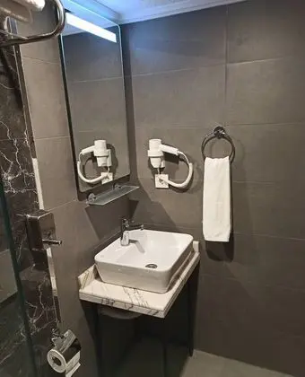 Deluxe Stüdyo Süit