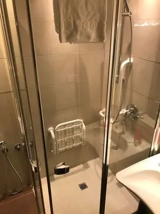 Economy Tek Büyük Yataklı Oda