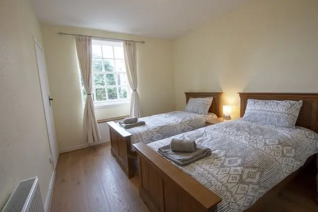 Family Apart Daire, Bahçe Manzaralı