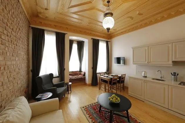 Deluxe Apartment