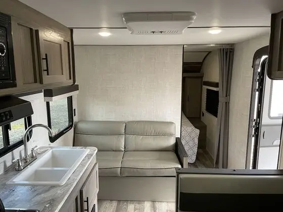 Deluxe Karavan