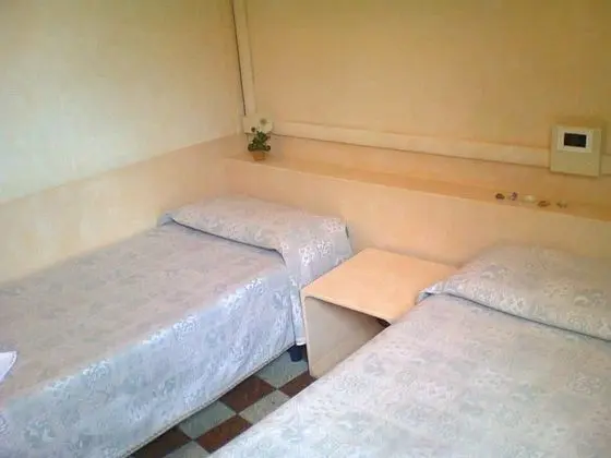 İki Ayrı Yataklı Oda, 2 Tek Kişilik Yatak