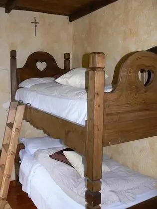 Üç Kişilik Oda