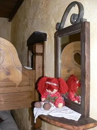 Üç Kişilik Oda