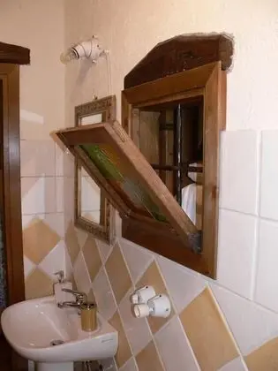 Üç Kişilik Oda
