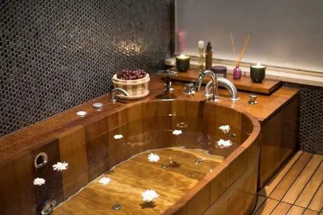 Executive Suite, Bahçe Manzaralı