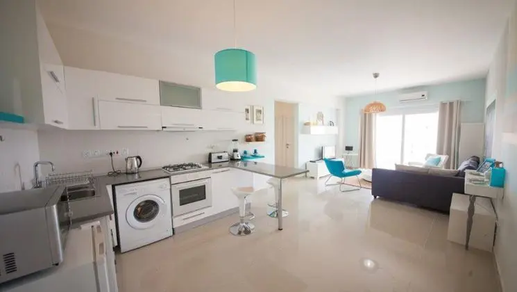 1 BEDROOM DESIGN APARTMENT (MAX 3 PEOPLE )