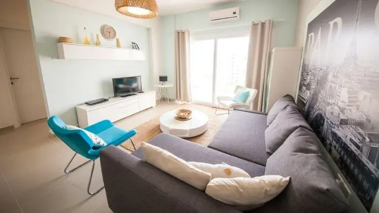 2 BEDROOM DESIGN APARTMENT (MAX 4 PEOPLE)