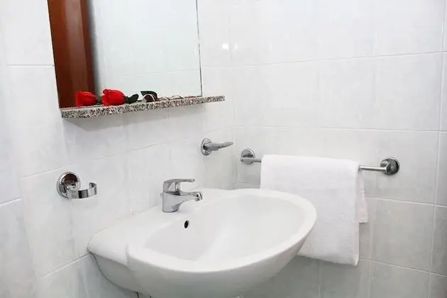 Dört Kişilik Oda, Balkon, Deniz Manzaralı