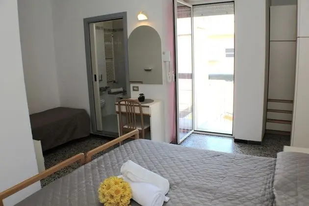 Üç Kişilik Oda, Balkon, Deniz Manzaralı