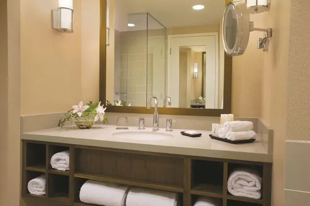Forum Tower Deluxe Room, 1 King Bed, Non Smoking (Forum - adults only)