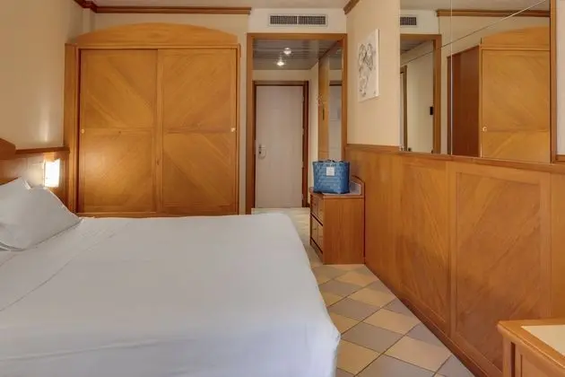 Standard Tek Büyük veya İki Ayrı Yataklı Oda, Teras, Ek Bina (Casa Augustus)