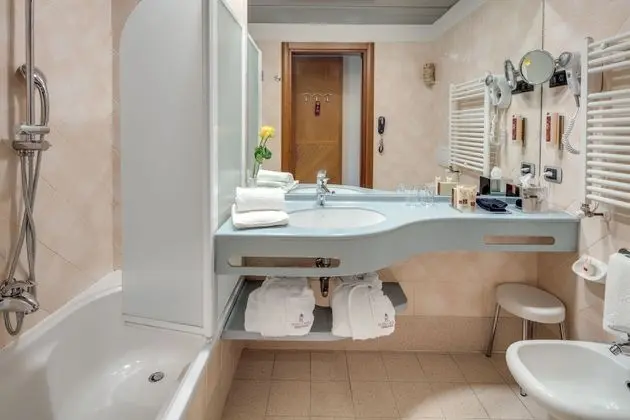 Standard Tek Büyük veya İki Ayrı Yataklı Oda, Teras, Ek Bina (Casa Augustus)