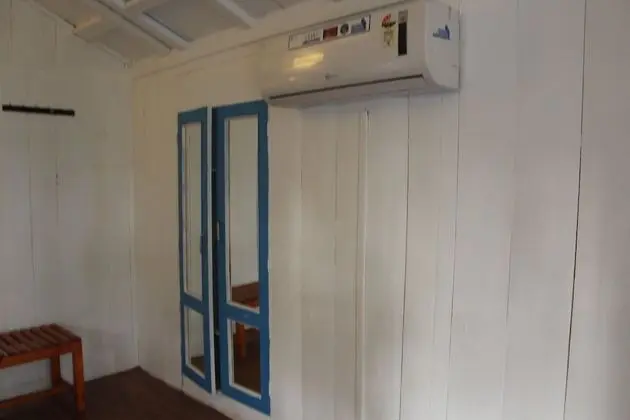 Deluxe Kır Evi, Plaj Kenarı (AC Sea Front)