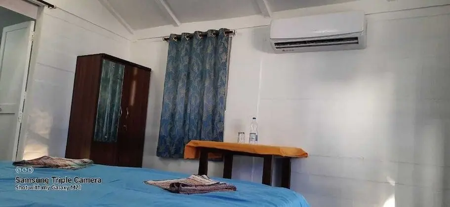 Deluxe Kır Evi, Plaj Kenarı (AC Sea Front)
