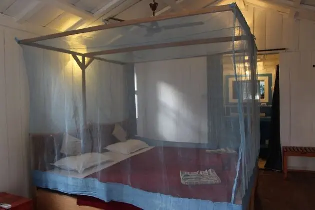 Standard Kır Evi