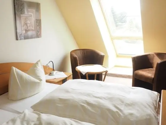 Tek Büyük Yataklı Oda