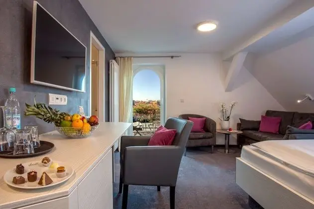 Standard Üç Kişilik Oda