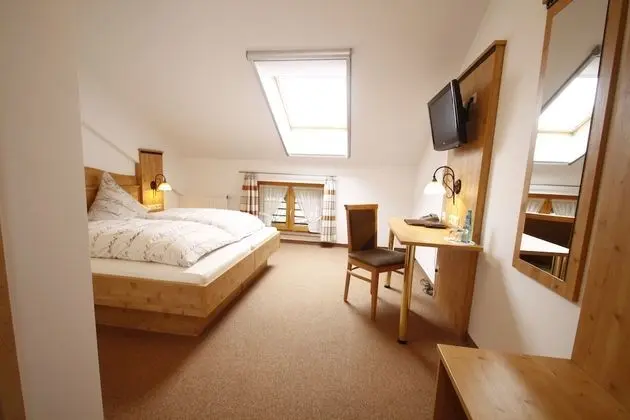 Tek Büyük veya İki Ayrı Yataklı Oda