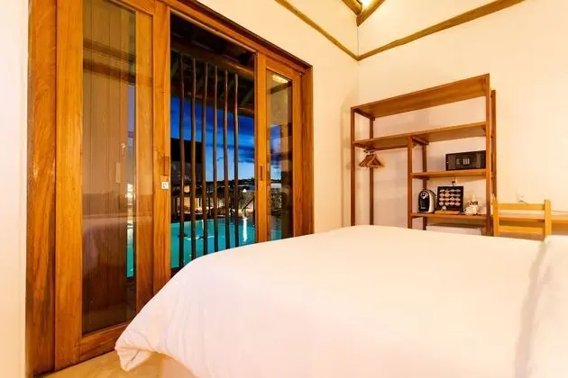 Deluxe Oda, 1 En Büyük (King) Boy Yatak, Havuz Manzaralı